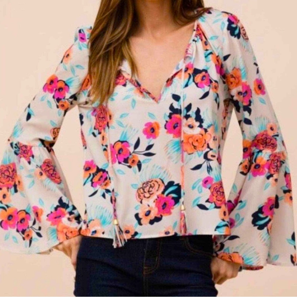 Yumi Kim Floral V neck Tassel Bell Sleeve Blouse sz XS